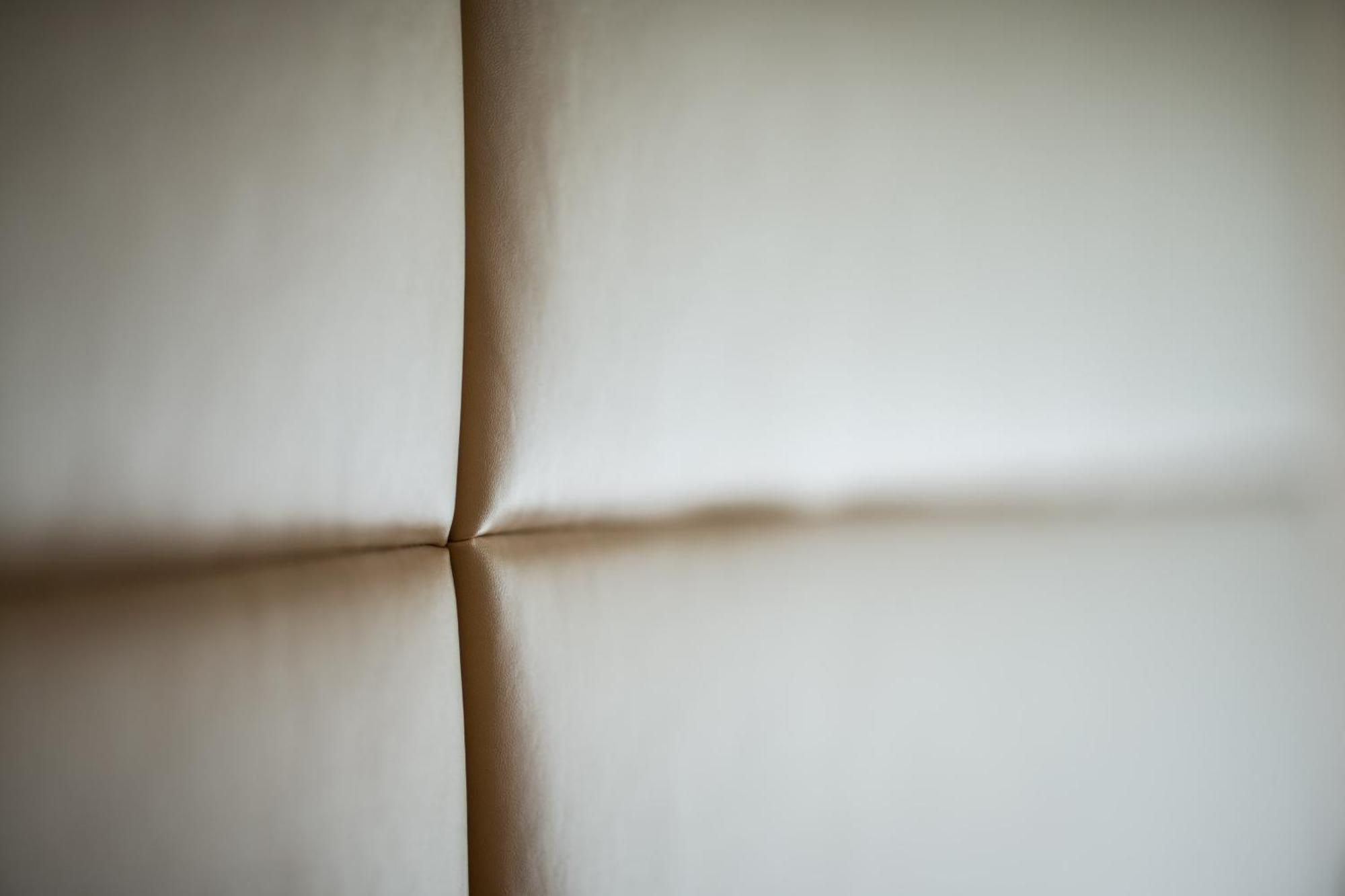Hotel Haus Am Hang Caldaro Chambre photo